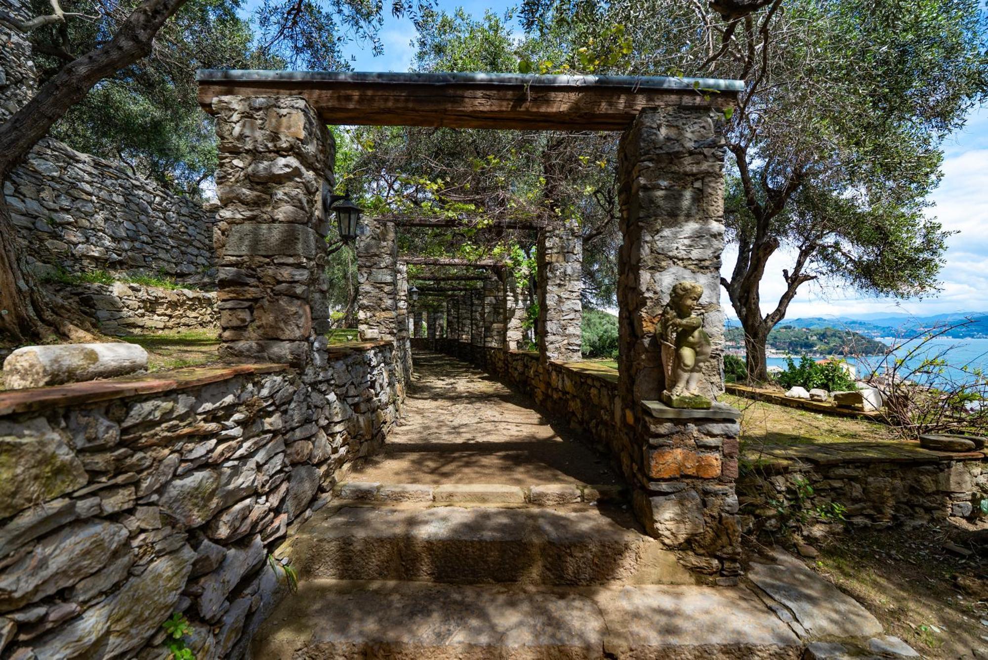 Castello Villa Porto Venere